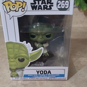 Funko Pop Yoda - Green and White